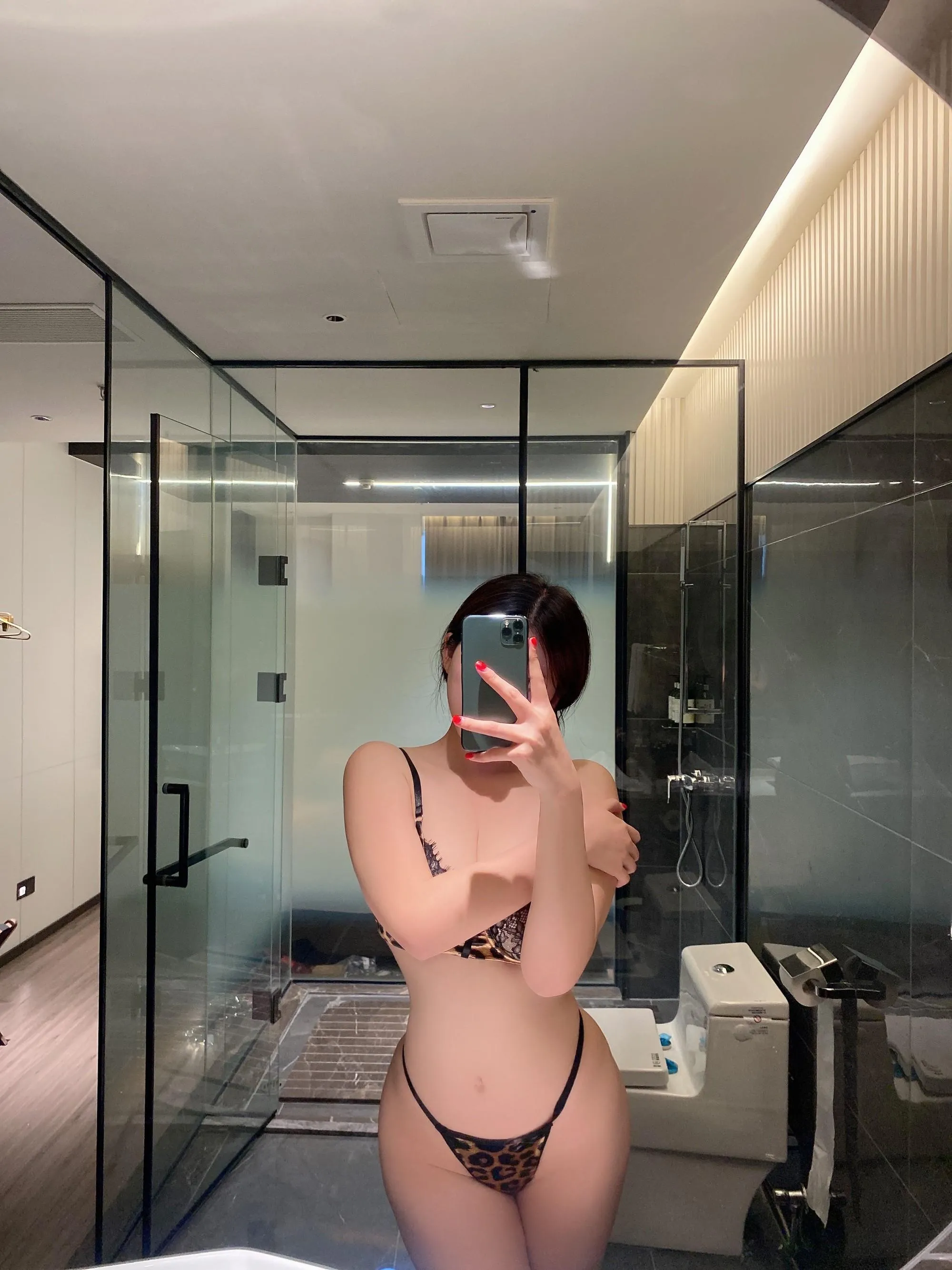 NO.020 奶宝妹纸 – 微密圈系列  豹纹小吊带 [63P]插图